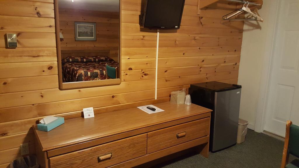 Clark'S Beach Motel Old Forge Luaran gambar