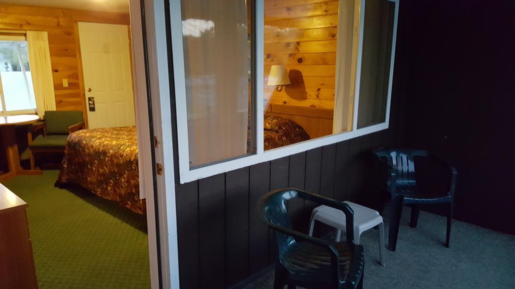 Clark'S Beach Motel Old Forge Luaran gambar
