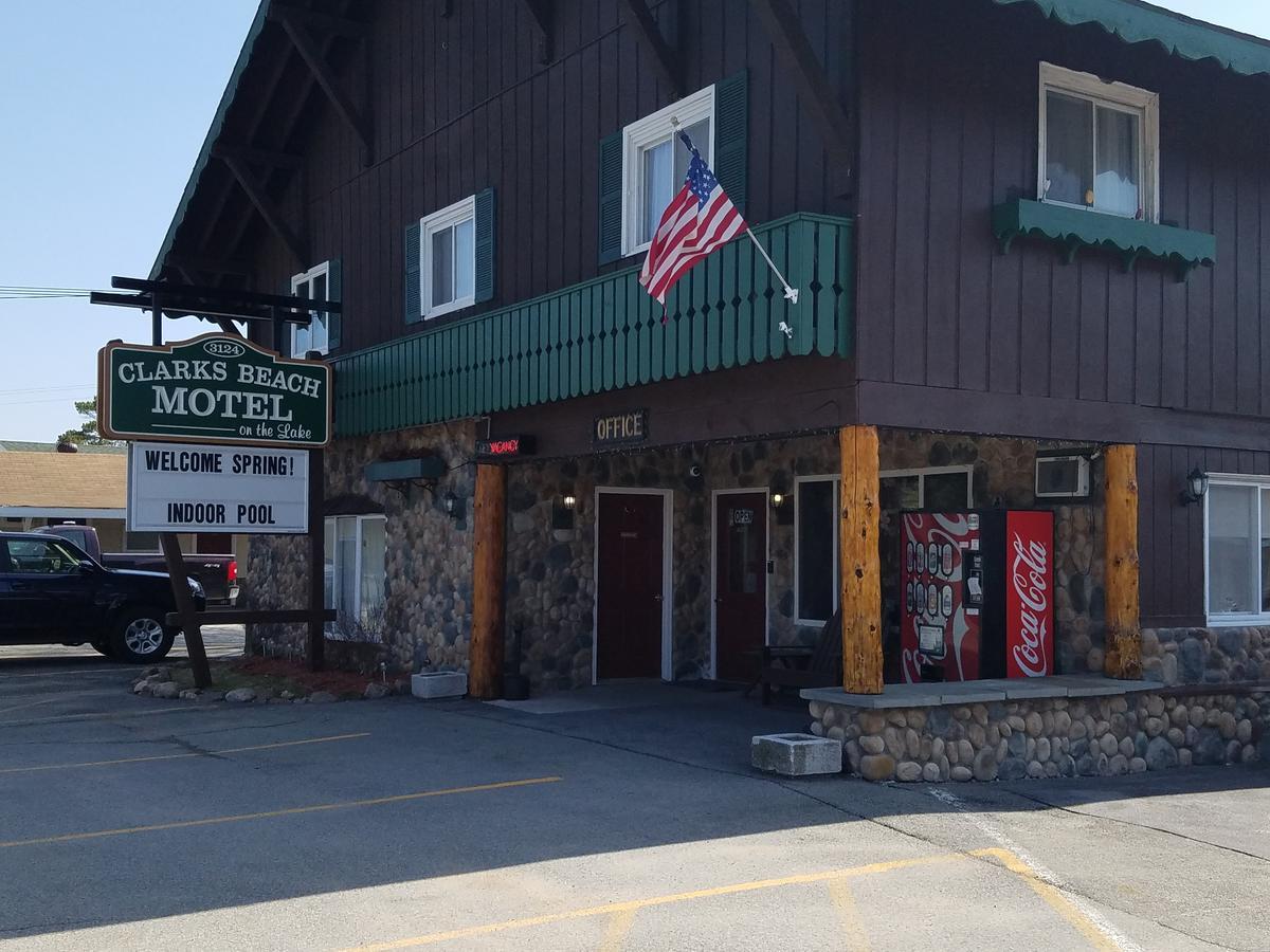Clark'S Beach Motel Old Forge Luaran gambar