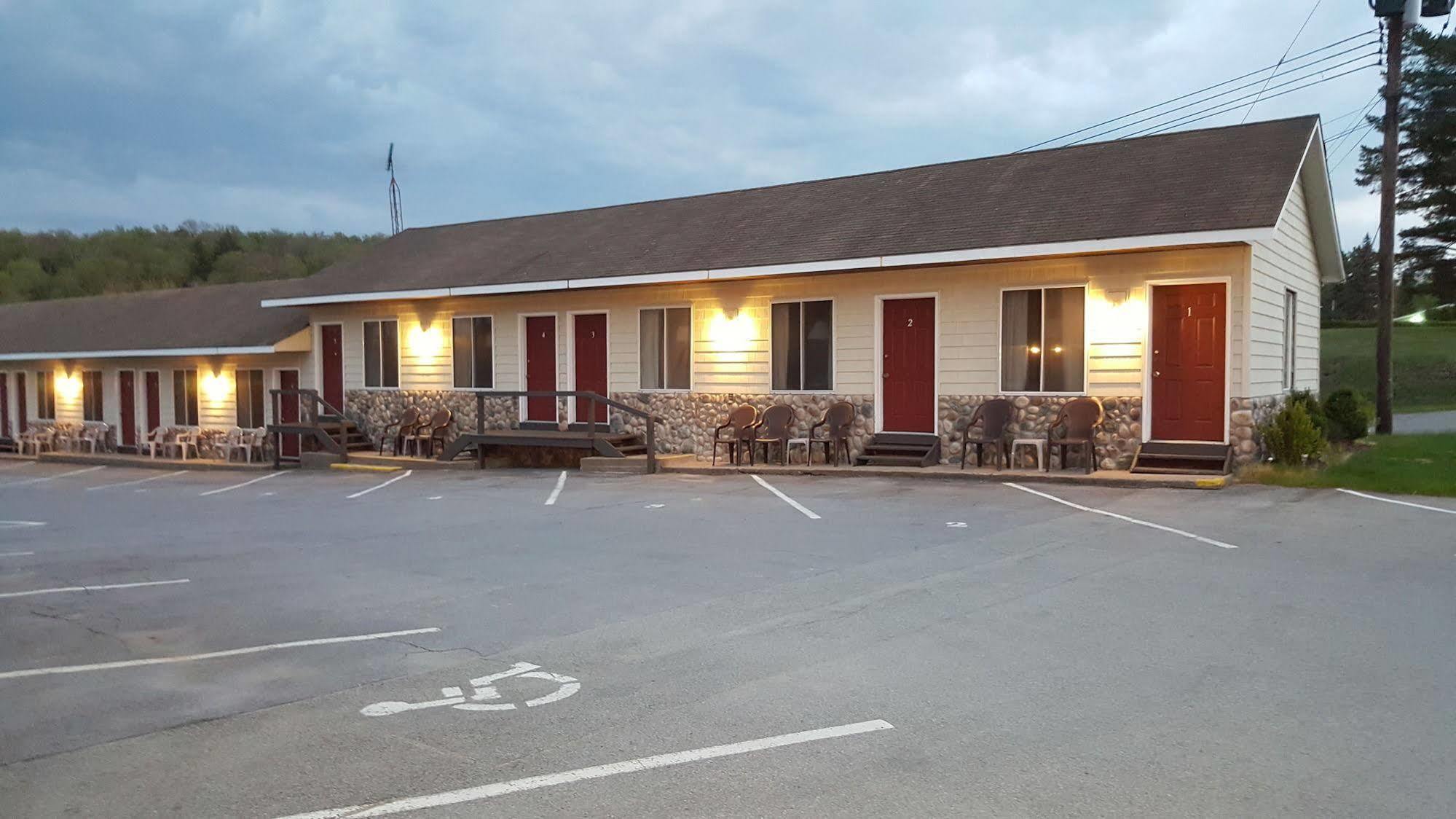 Clark'S Beach Motel Old Forge Luaran gambar