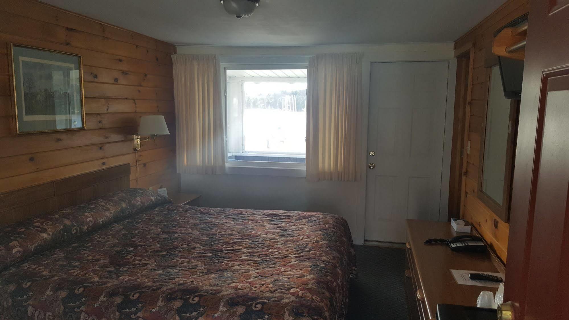 Clark'S Beach Motel Old Forge Luaran gambar