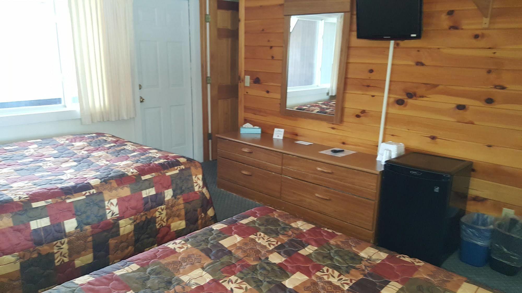 Clark'S Beach Motel Old Forge Luaran gambar