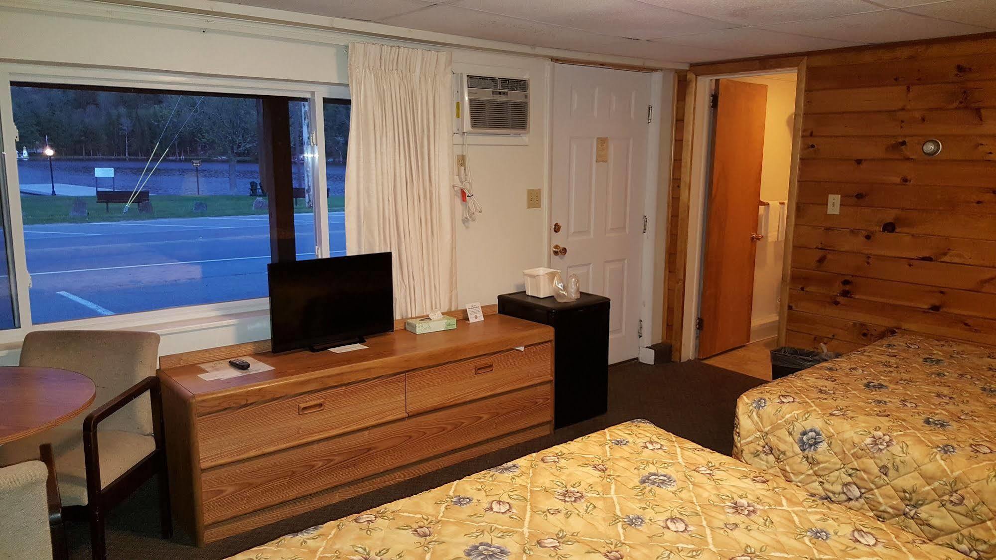 Clark'S Beach Motel Old Forge Luaran gambar
