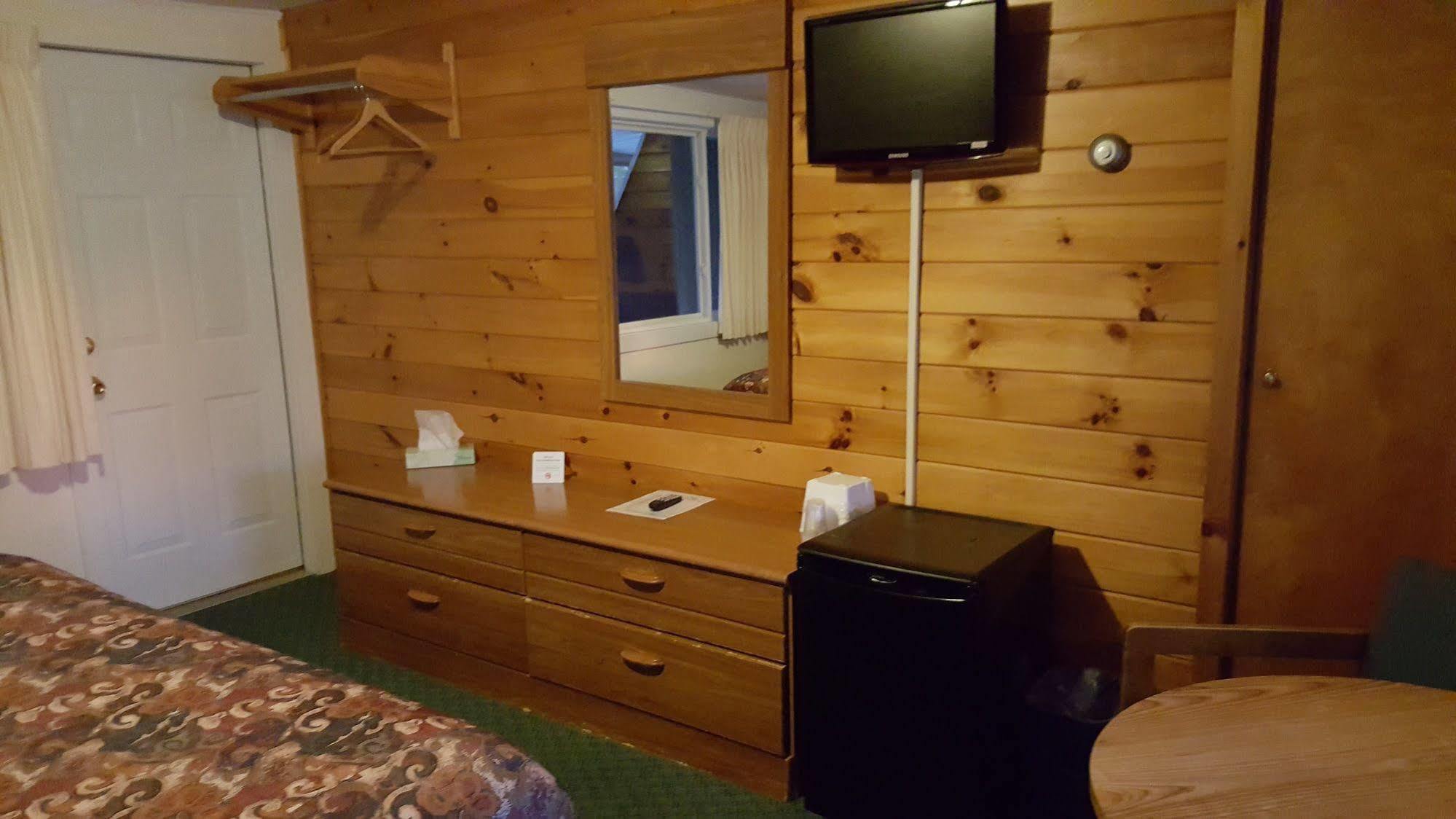 Clark'S Beach Motel Old Forge Luaran gambar