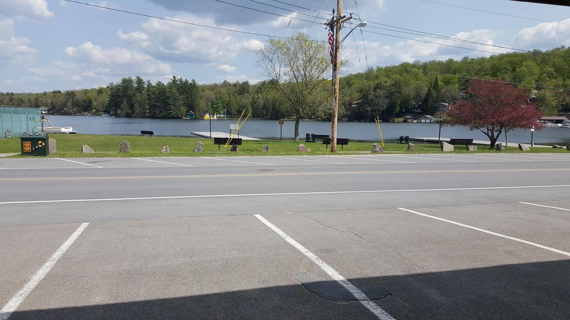 Clark'S Beach Motel Old Forge Luaran gambar